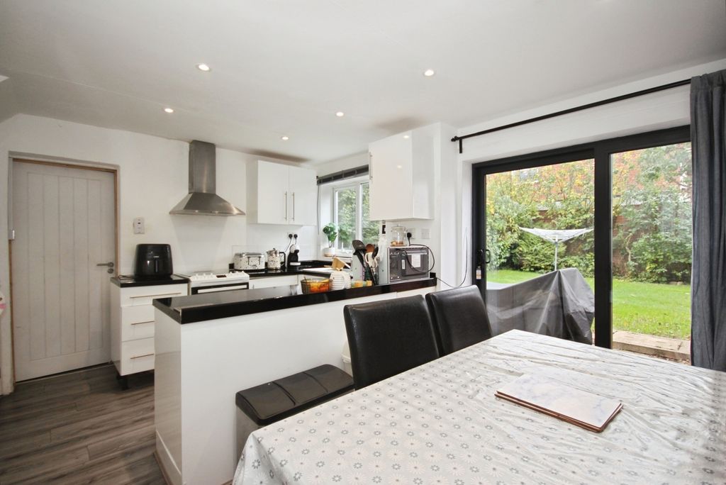 Property photo 2 of 16 Kitchen Dining Room