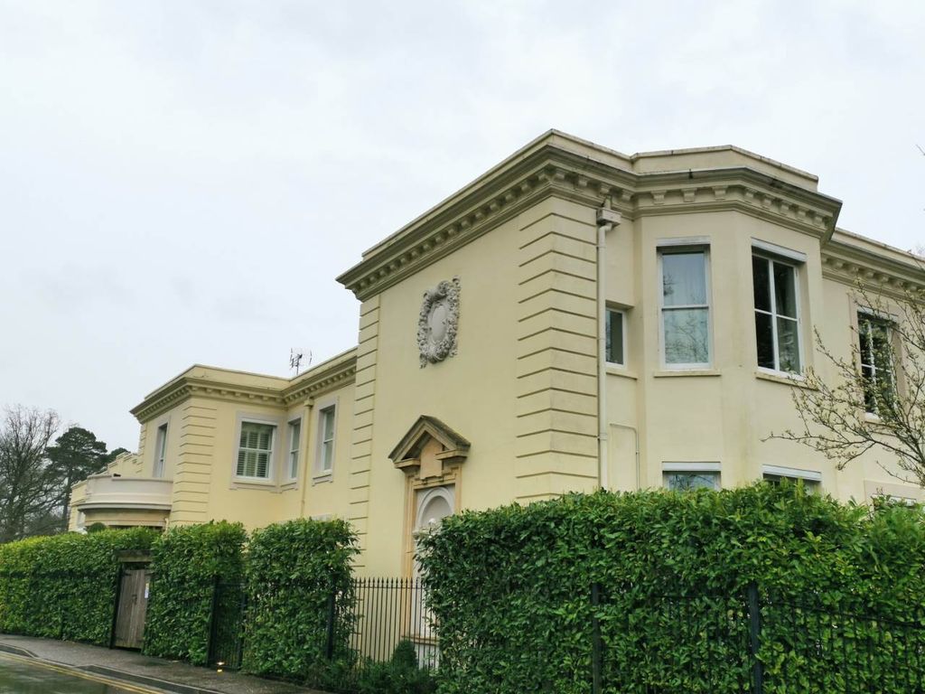 Property photo 1 of 1 Exterior Front