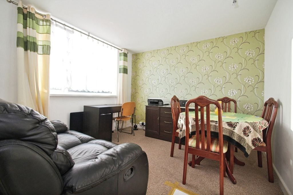 Property photo 3 of 13 Pbox-Img.Jpg