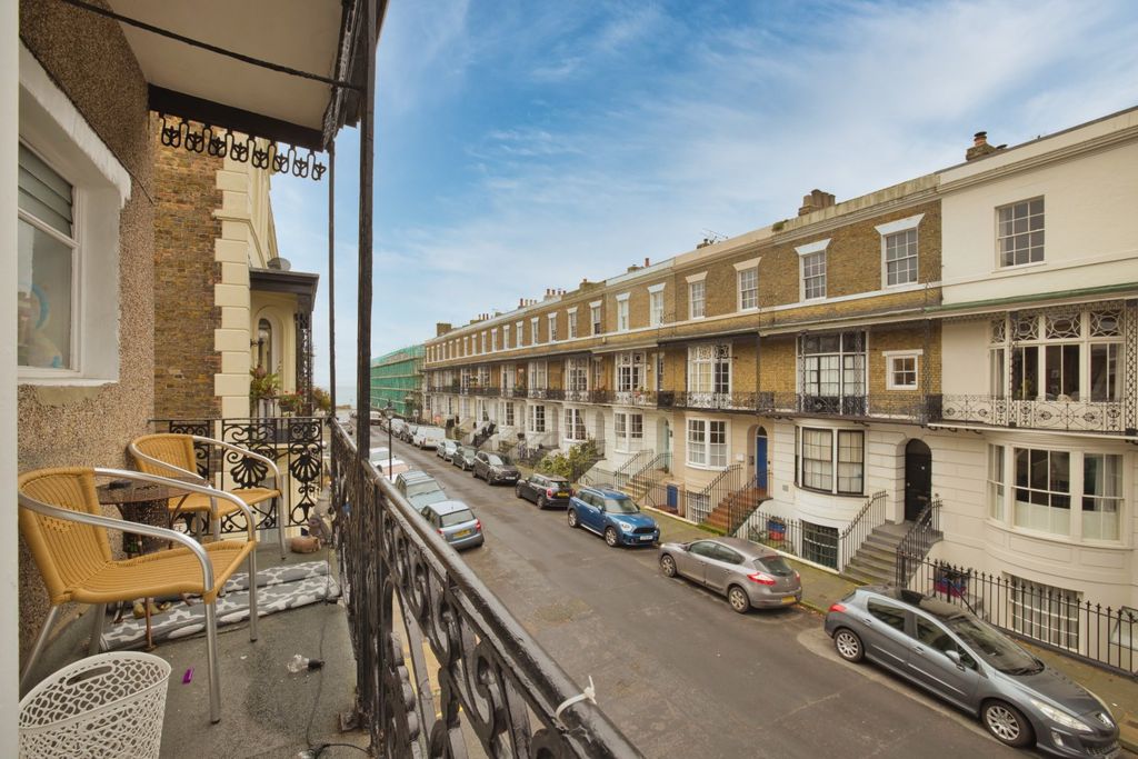 Property photo 2 of 7 Picture 2