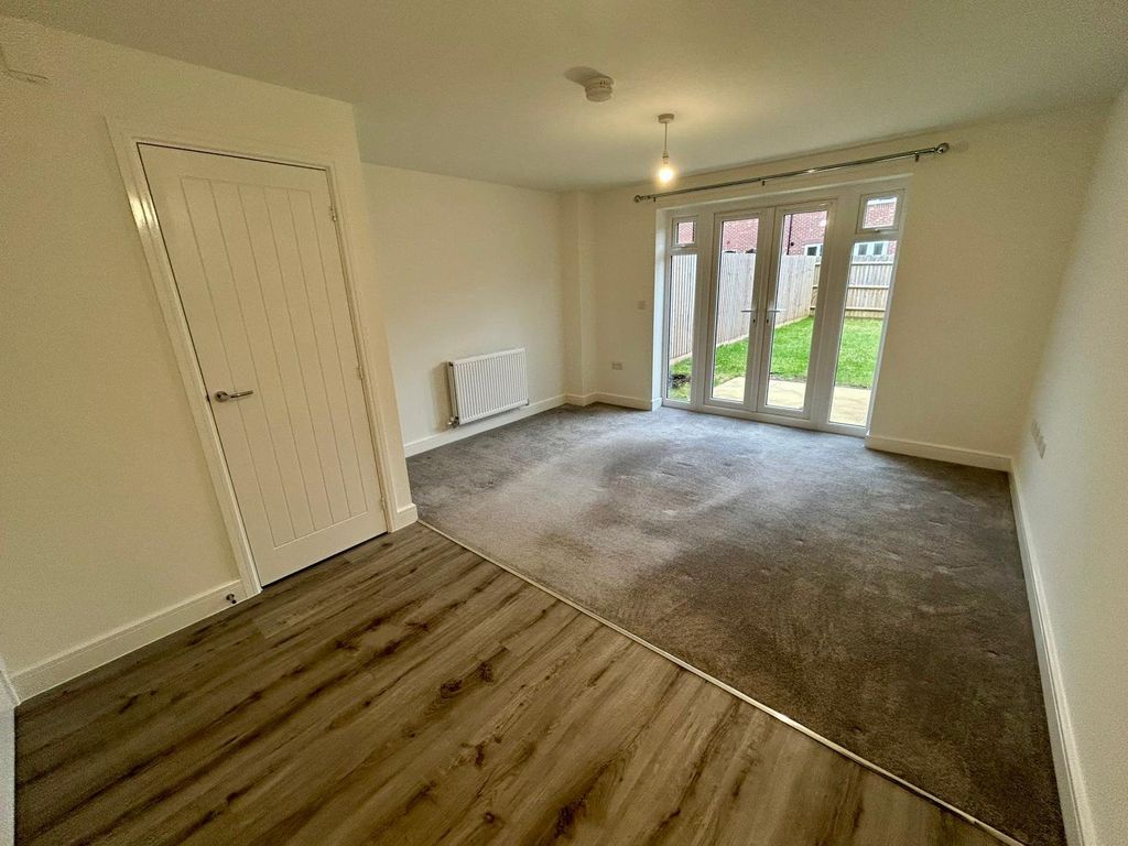 Property photo 2 of 17 Picture No. 10