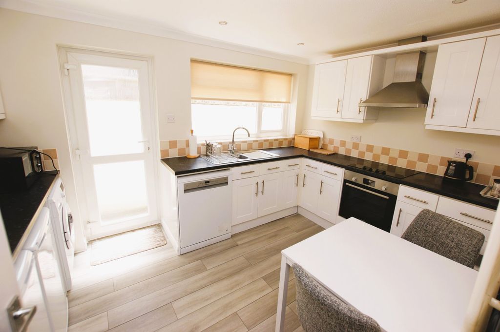 Property photo 3 of 11 Picture No. 04