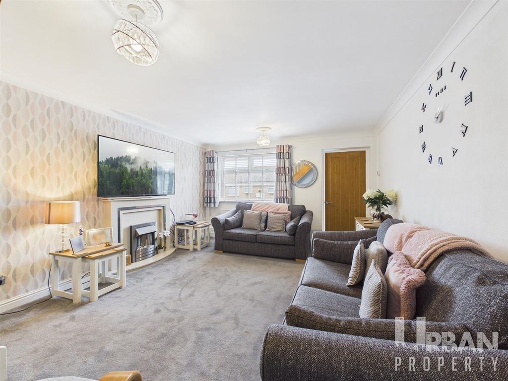 Property photo 3 of 11 Cam03038G0-Pr0223-Still009.Jpg