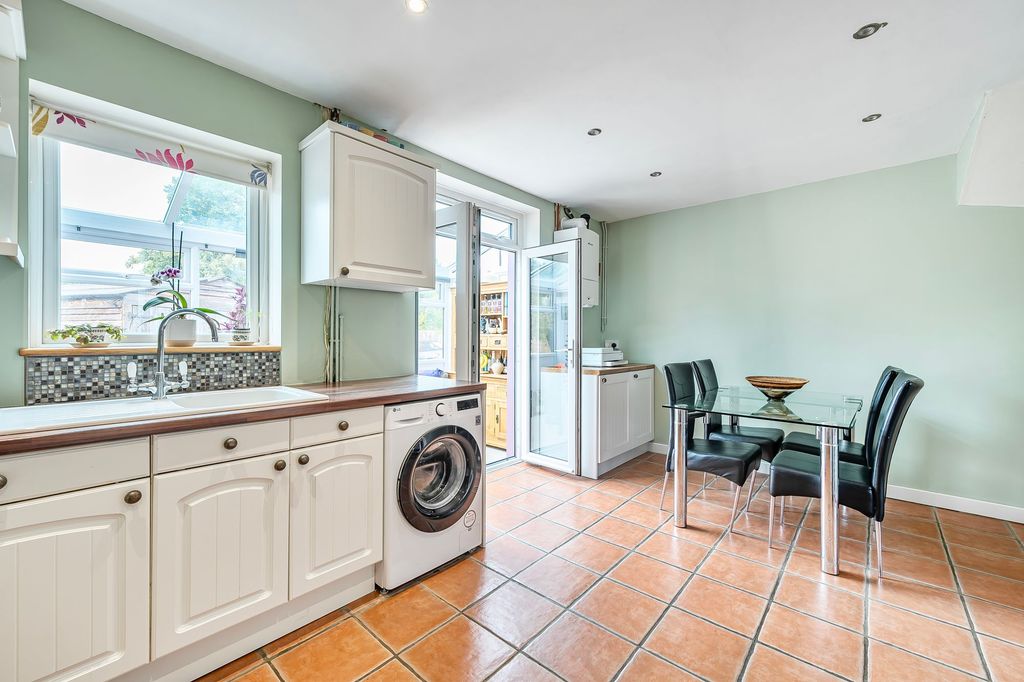 Property photo 2 of 22