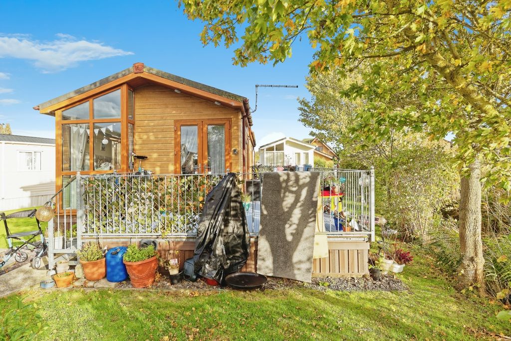 Property photo 2 of 9 Photo