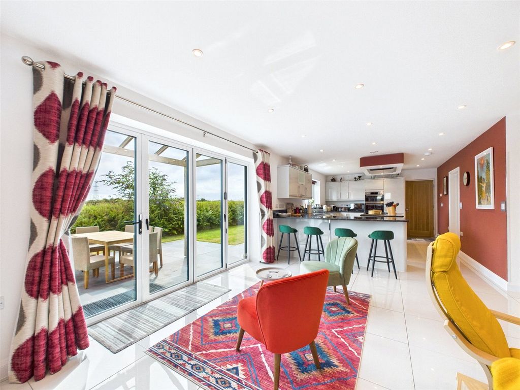 Property photo 3 of 24 Picture No. 42