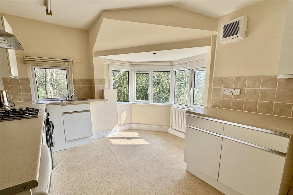 Property photo 2 of 17 Img_4060.Jpg