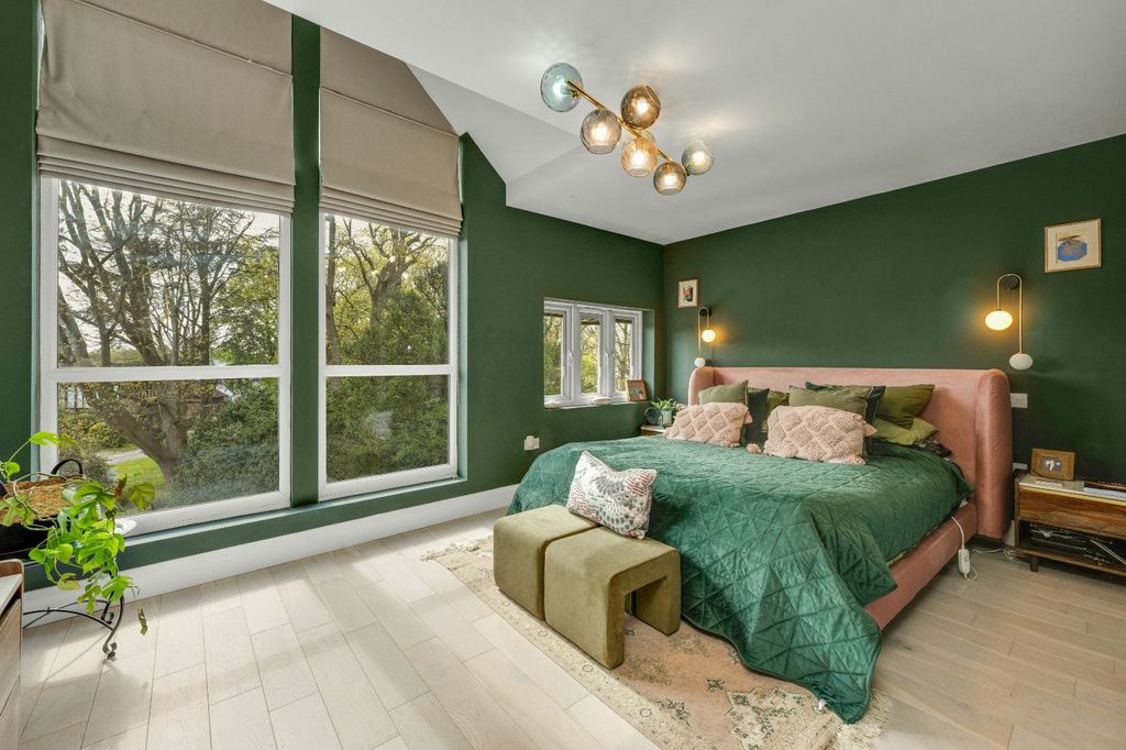Additional image 13 of 5 bed detached house for saleDrakes Close, Esher, Surrey KT10