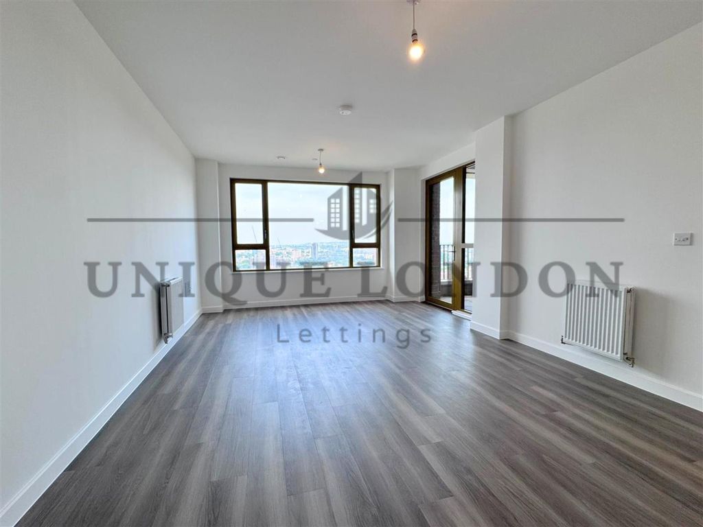Property photo 2 of 10 221.Png