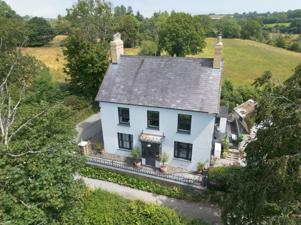 Property photo 1 of 54