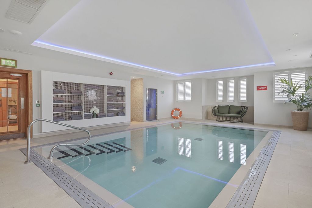 Property photo 2 of 25