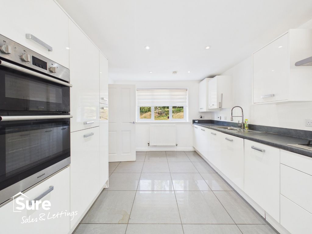 Property photo 3 of 38 1964385