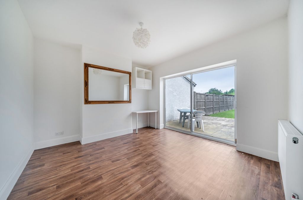Property photo 3 of 16 1479182-20-6A3278...