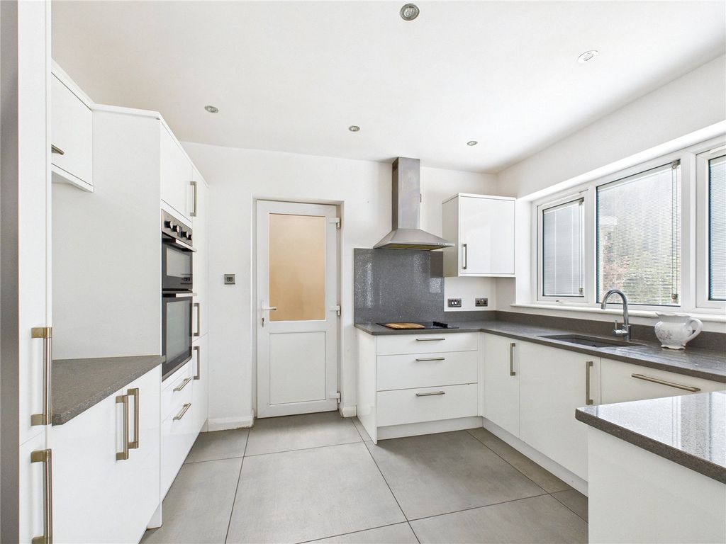 Property photo 3 of 20 Picture No. 23