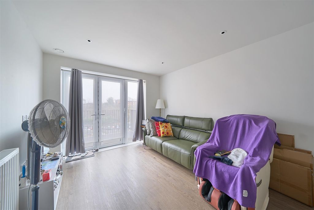 Property photo 1 of 12 06.Jpg