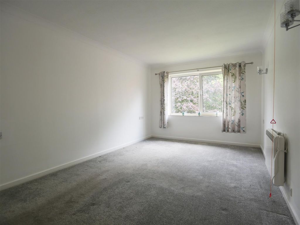 Property photo 2 of 14 l Dr (2).Png