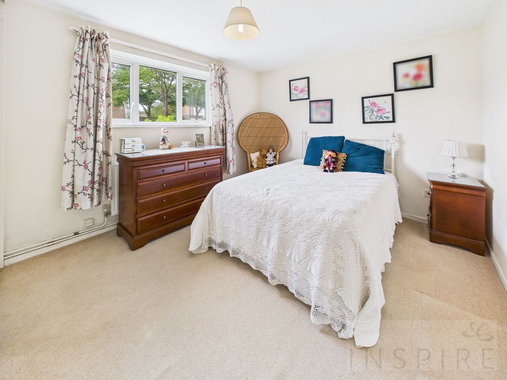Property photo 2 of 23