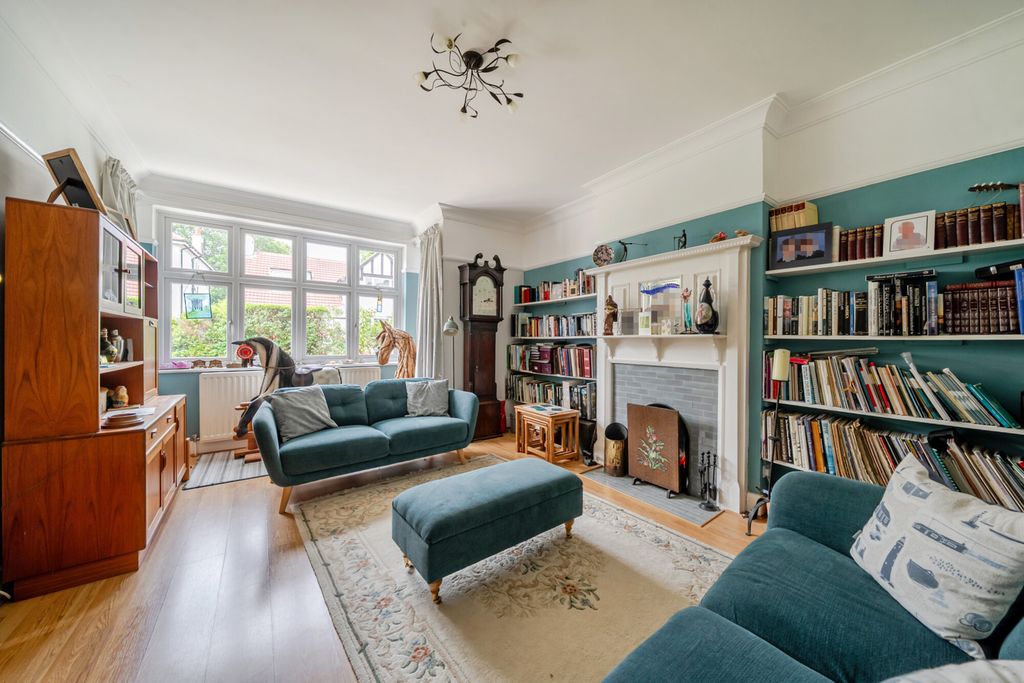 Property photo 2 of 20 1479371-9-6A300Cf...