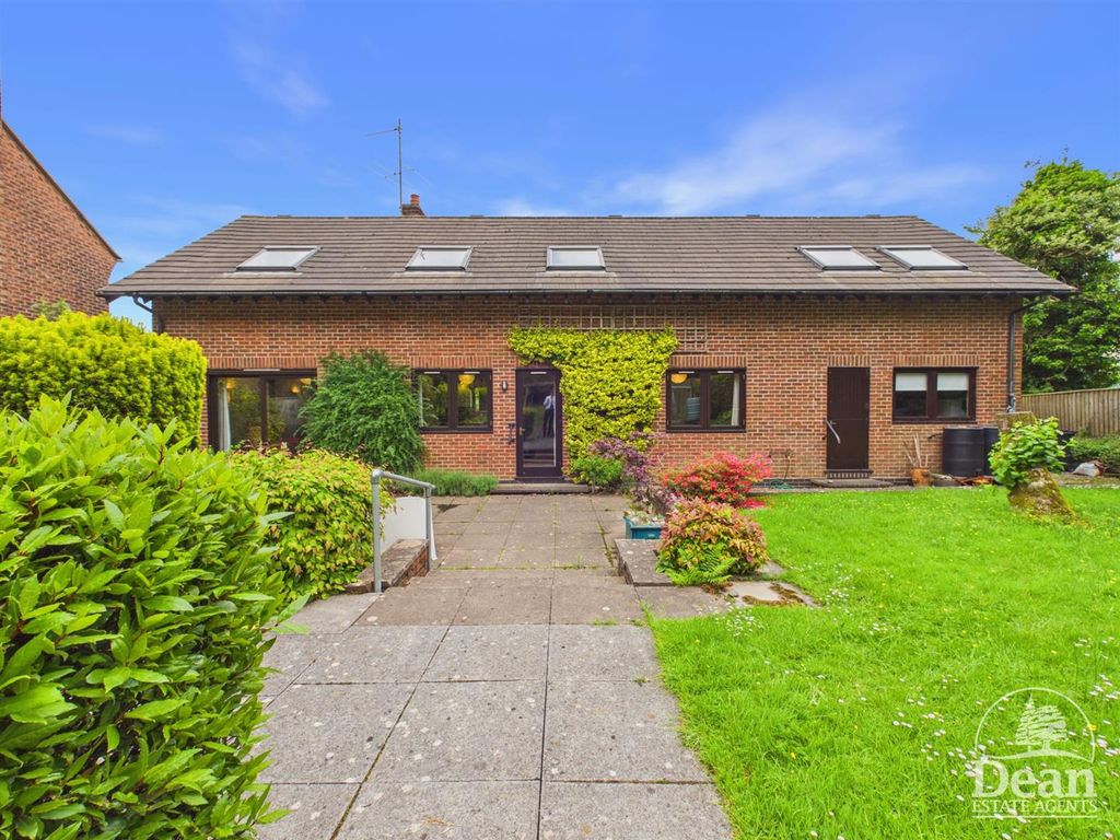 Property photo 3 of 36