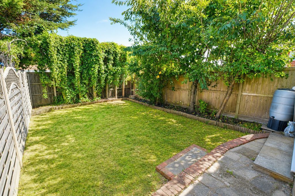 Property photo 2 of 18 Photo 16