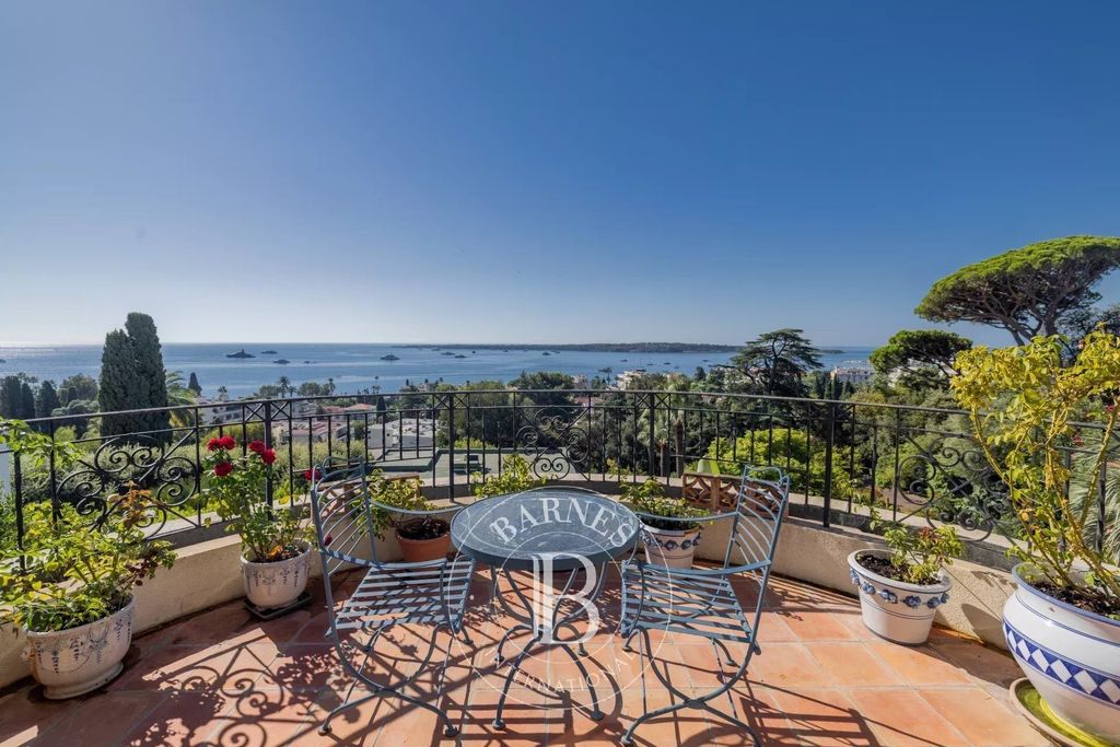 Property photo 1 of 27 Cannes - Charming Property - Panoramic Sea View