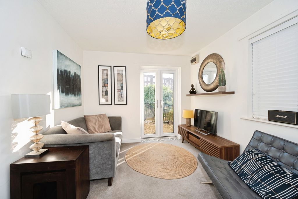 Property photo 3 of 13 Living Room