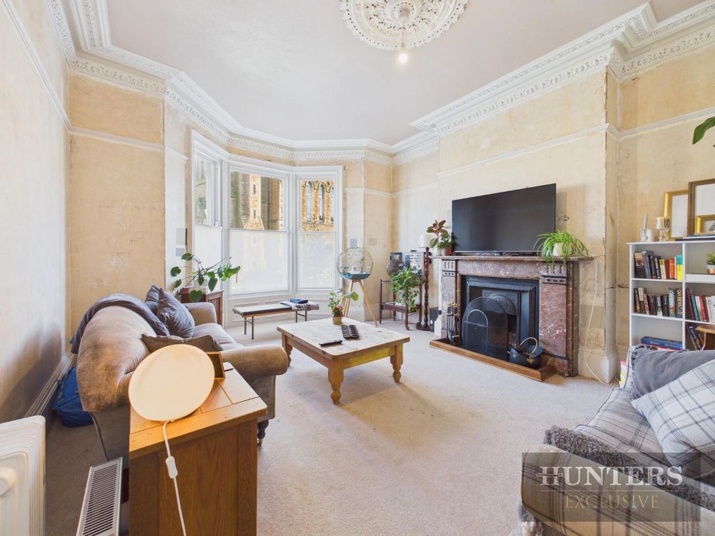 Property photo 2 of 20 Cam05316G0-Pr0388-Still002.Jpg