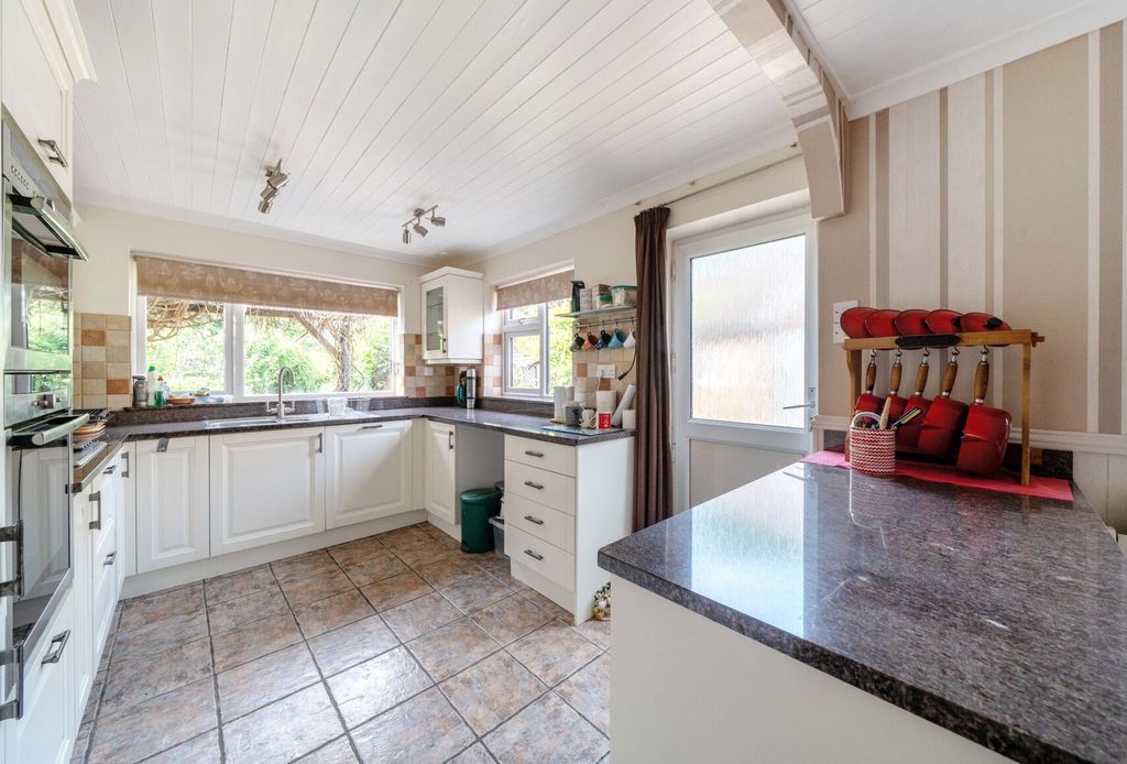 Property photo 3 of 18 Picture No. 36