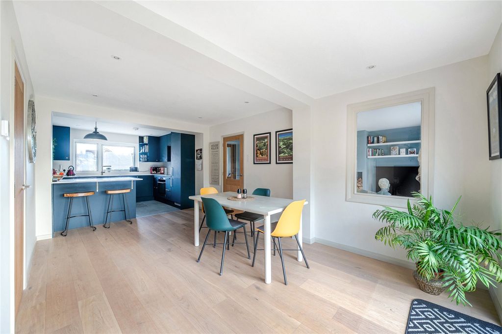 Property photo 3 of 20 Picture No. 04