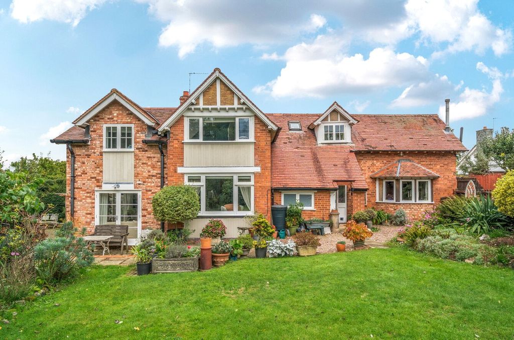 Property photo 1 of 16 Front Aspect