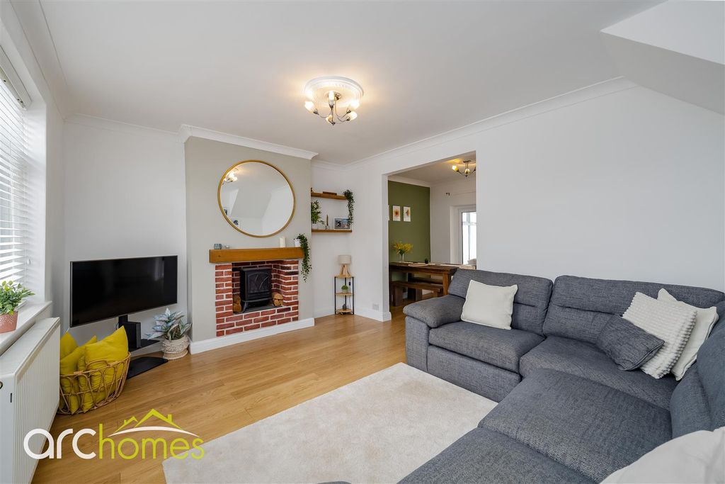 Property photo 2 of 32 Dsc07972-Edit.Jpg