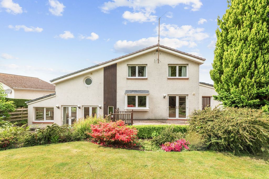 Property photo 2 of 20