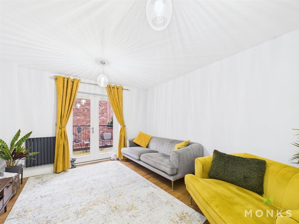 Property photo 3 of 16 Cam05160G0-Pr0053-Still023.Jpg