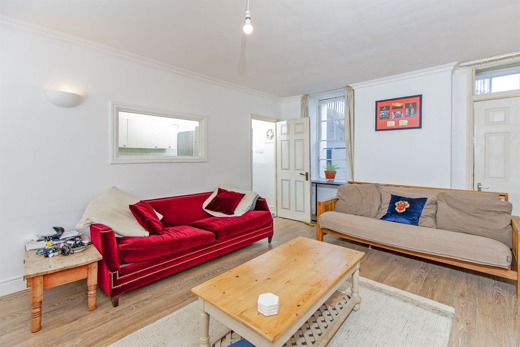 Property photo 3 of 6 Living Room