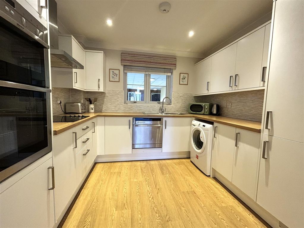 Property photo 2 of 18 Img_5577.Jpg