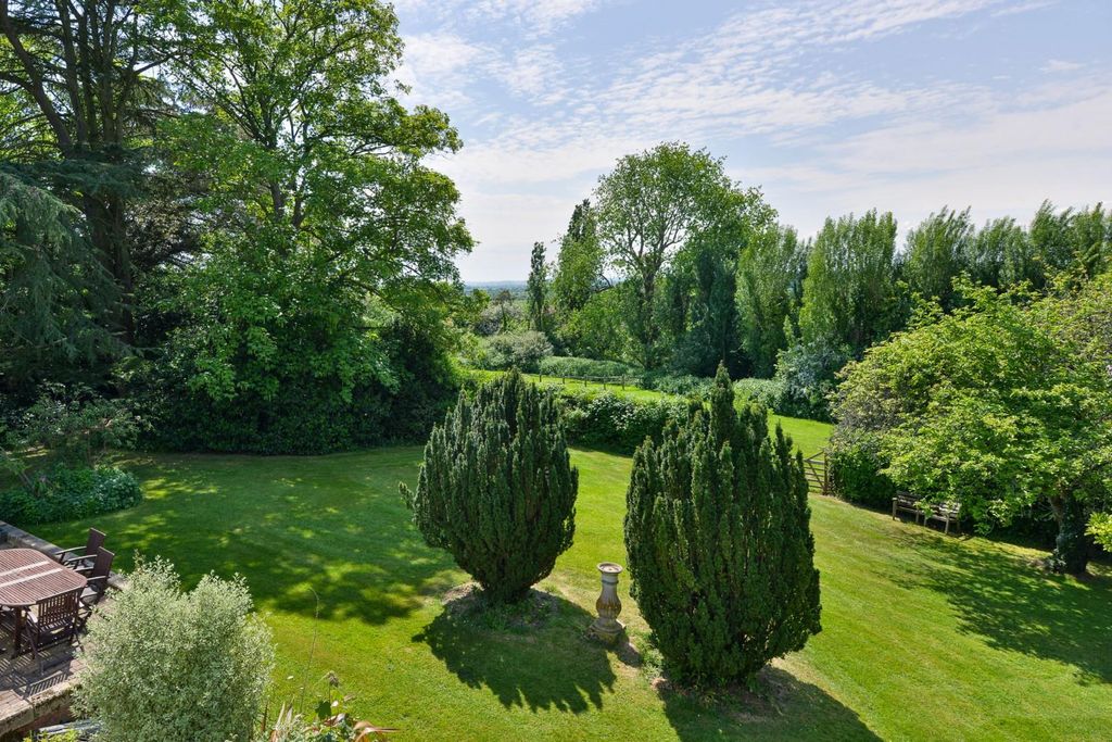 Property photo 2 of 36