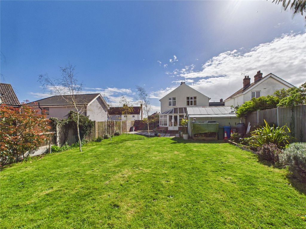 Property photo 3 of 30 Picture No. 14