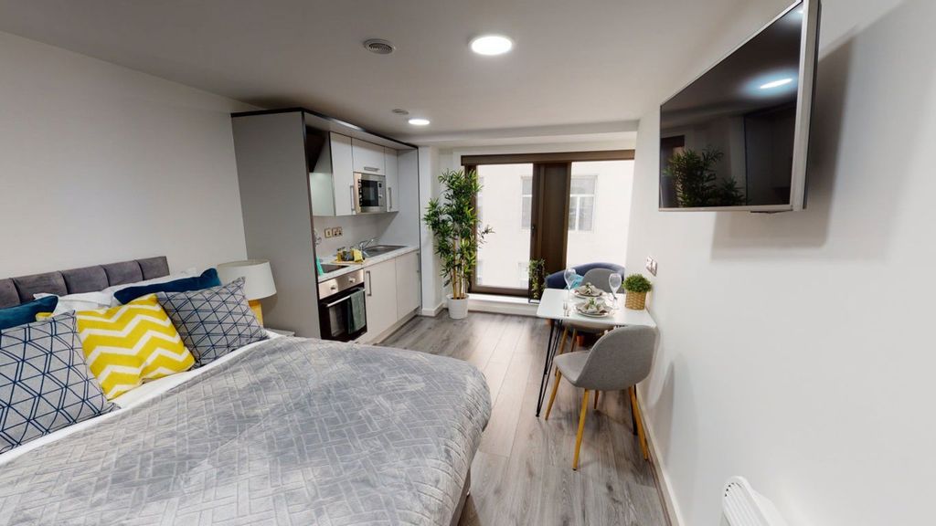 Property photo 3 of 5