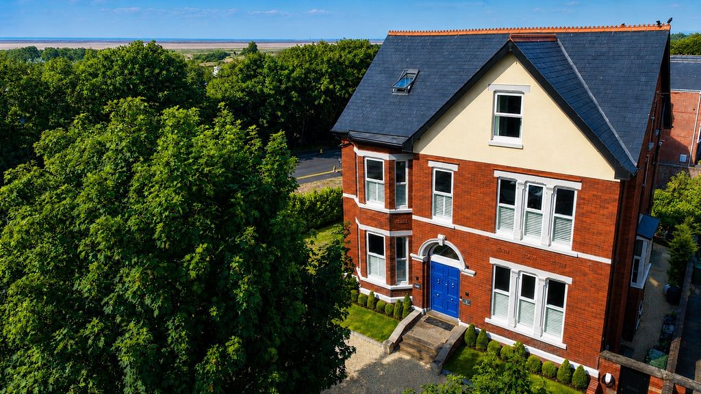Property photo 1 of 53 5314870