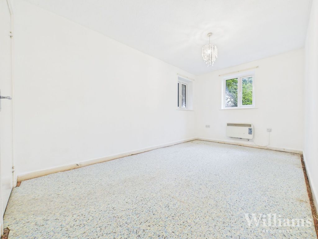 Property photo 3 of 10