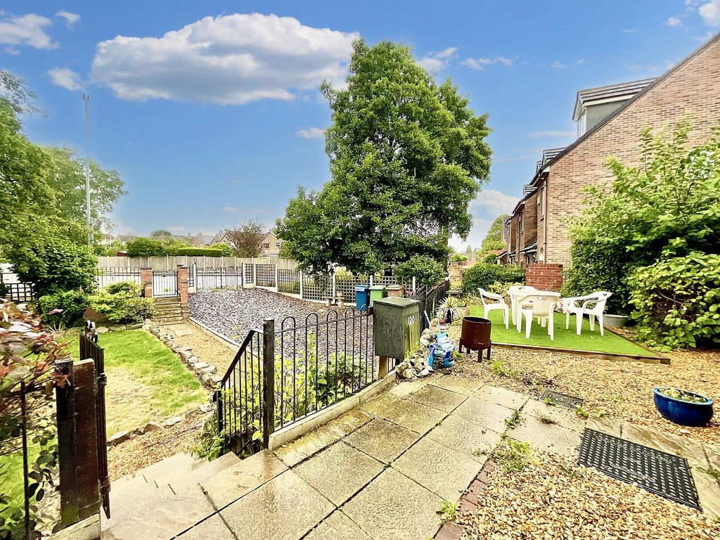 Property photo 2 of 23
