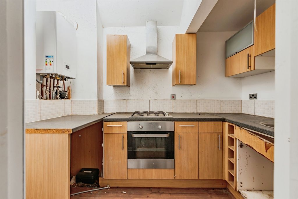 Property photo 3 of 9