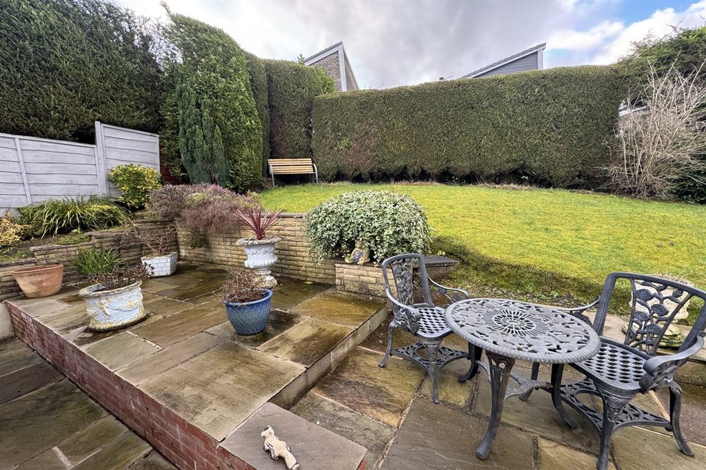 Property photo 2 of 20 Garden