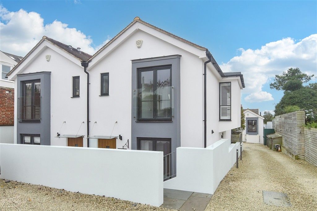 Property photo 2 of 12 External (Web)