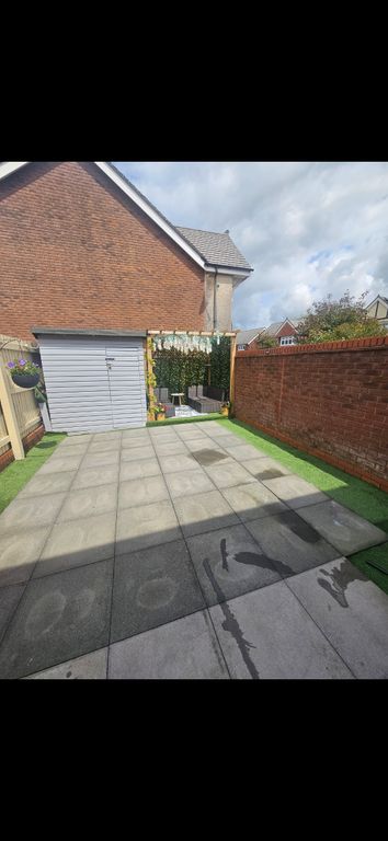 Property photo 3 of 15 Garden