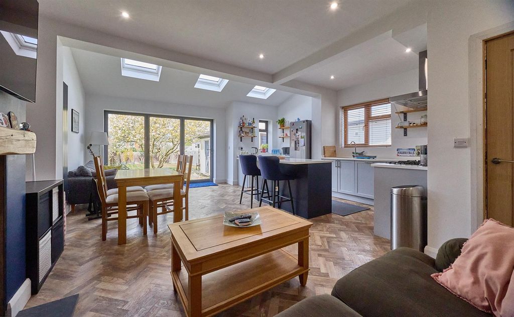 Property photo 2 of 17 23 Flamville Road Bb 5.Jpg