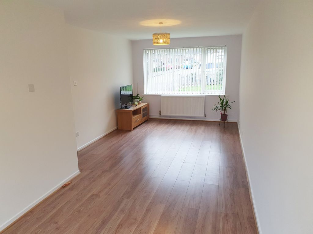 Property photo 3 of 9 Lounge/Dining Room