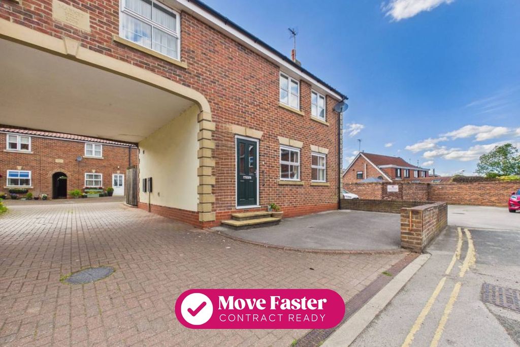 Property photo 1 of 18 5229483