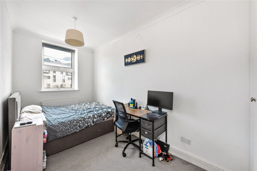 Property photo 3 of 11 Picture No. 15