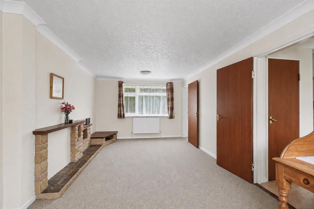 Property photo 2 of 16 Abtqge_P6Emoedddv_Rc1A.Jpg